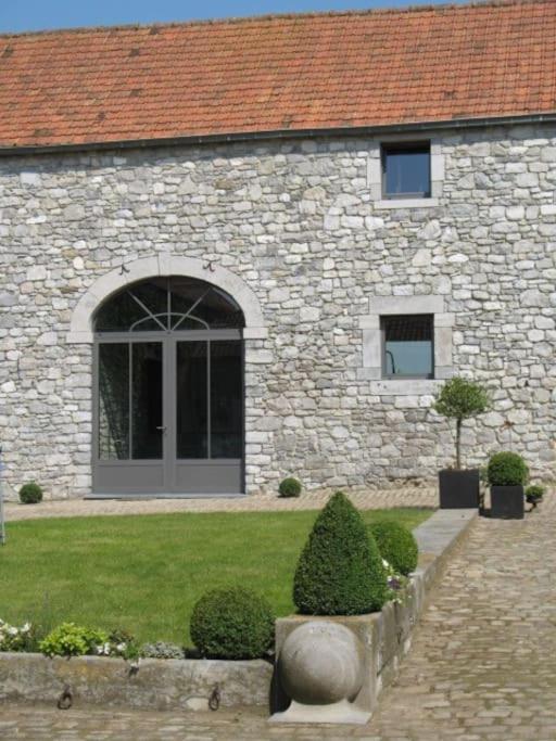 Ferme De La Porte Rouge Andenne Buitenkant foto